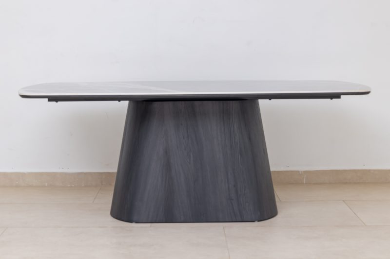 mosco dinning table