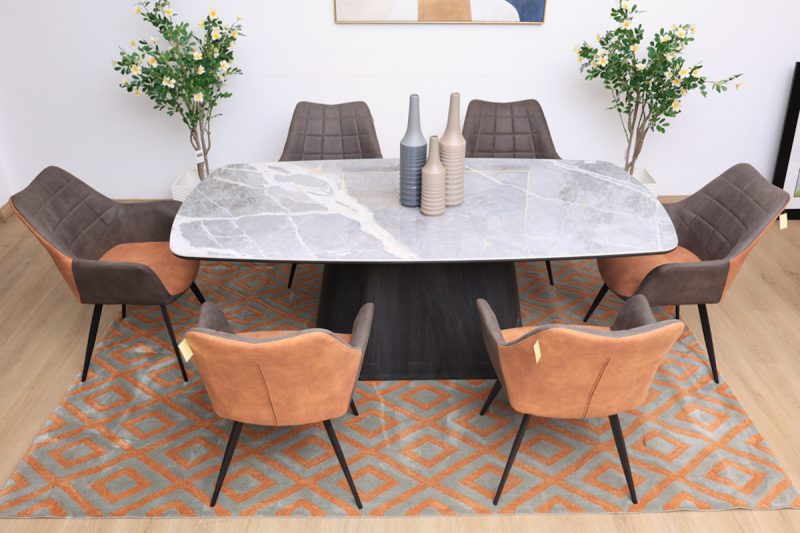 mosco dining table + 6 prata chairs