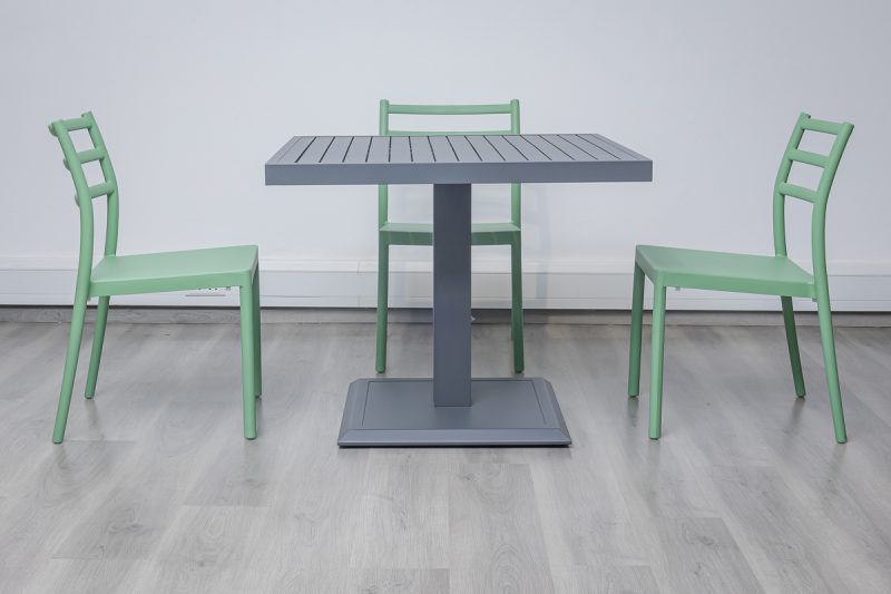 accra outdoor dining table + 4 trent chairs (copy)