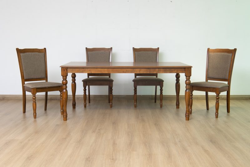 bavora dining table + 6 chairs