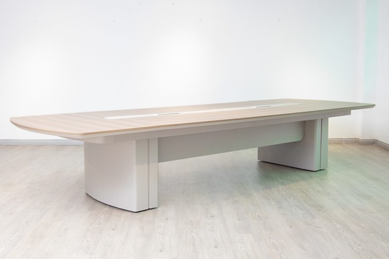 51chs006 - 4.2m - conference table