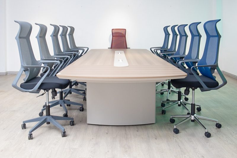 51chs006 - 4.2m - conference table