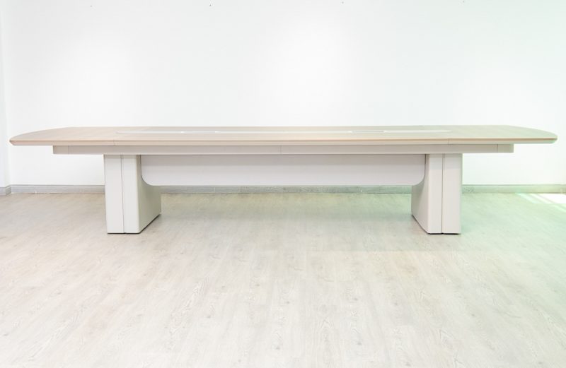 51chs006 - 4.2m - conference table