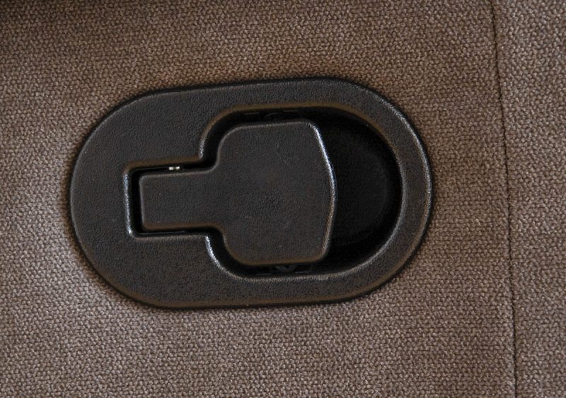 malta single swivel recliner