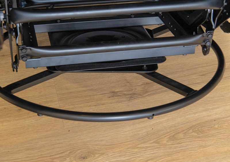 malta single swivel recliner