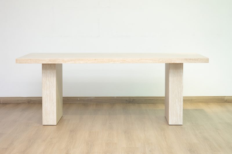 jarel dining table + 6 metz chairs
