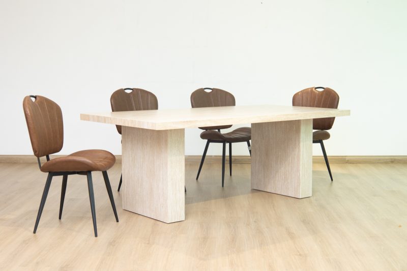 jarel dining table + 6 metz chairs