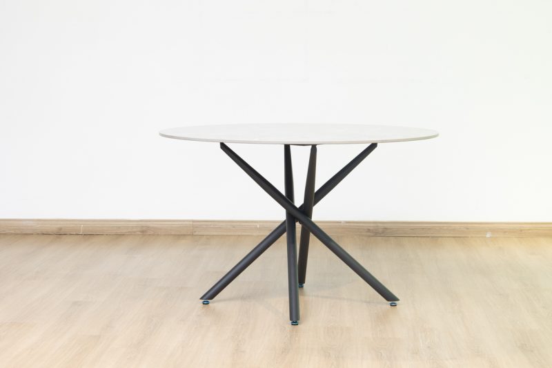 karie dining table + 4 marisol chairs