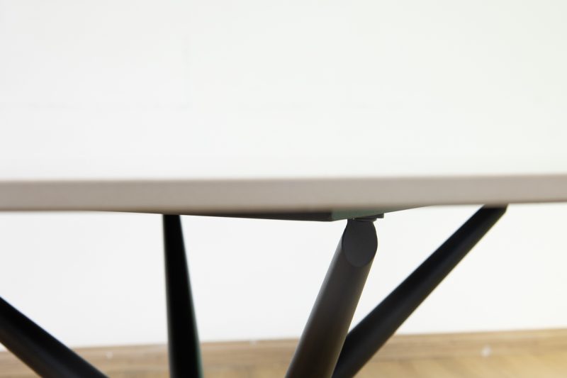 karie dining table + 4 marisol chairs