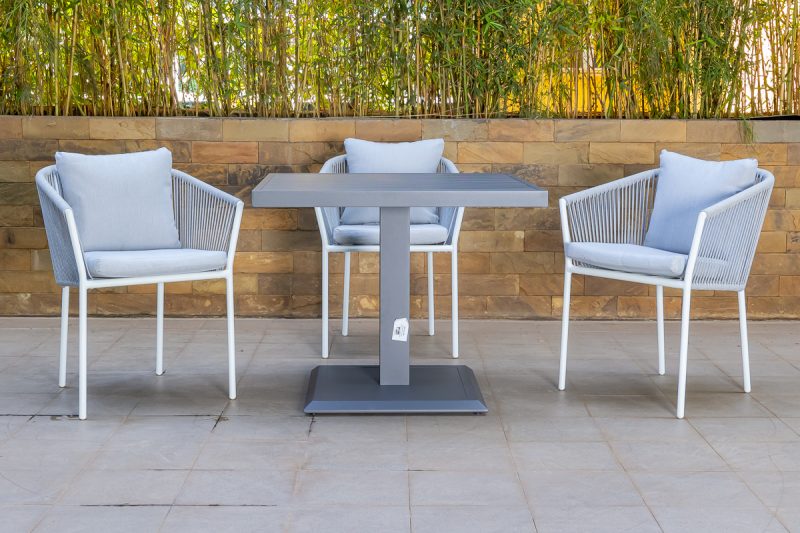 ghana outdoor dining table + 4 kampala chairs