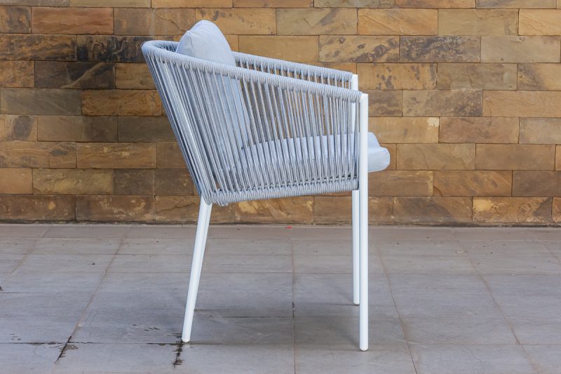 ghana outdoor dining table + 4 kampala chairs