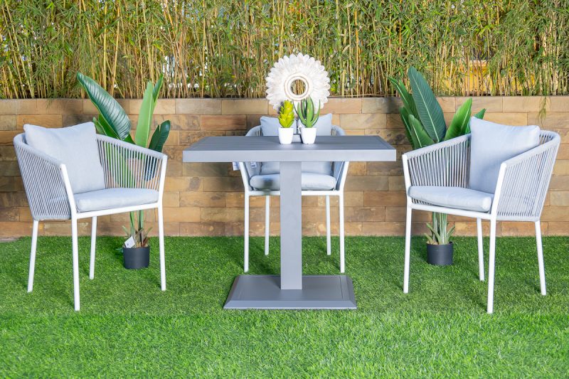 ghana outdoor dining table + 4 kampala chairs