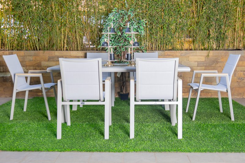 mallin outdoor dining table + 6 chairs