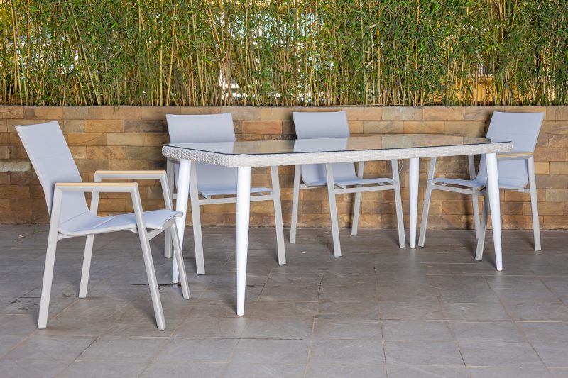 mallin outdoor dining table + 6 chairs