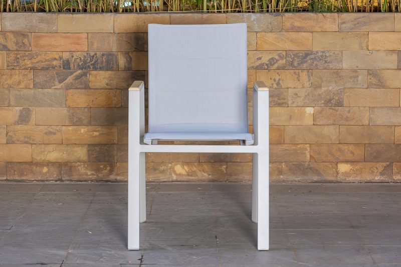 mallin outdoor dining table + 6 chairs