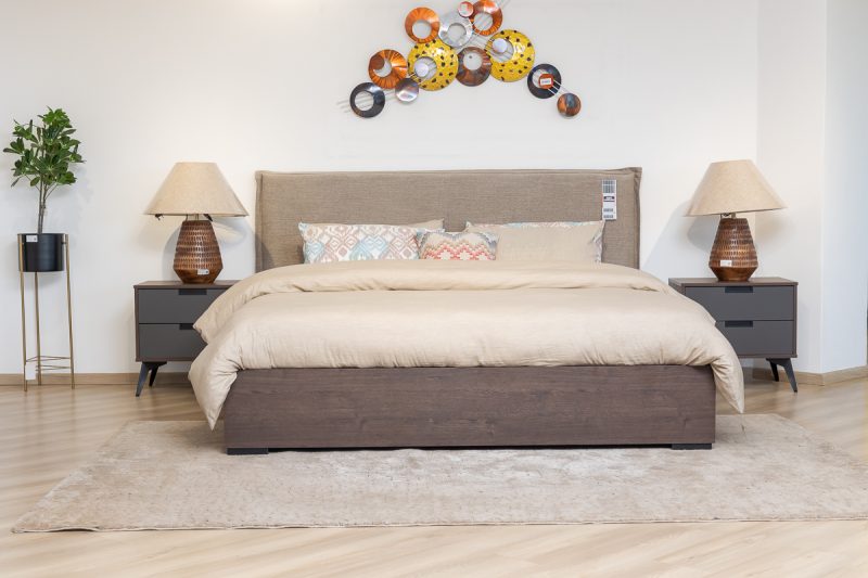 whitney king bed + 2 nightstands