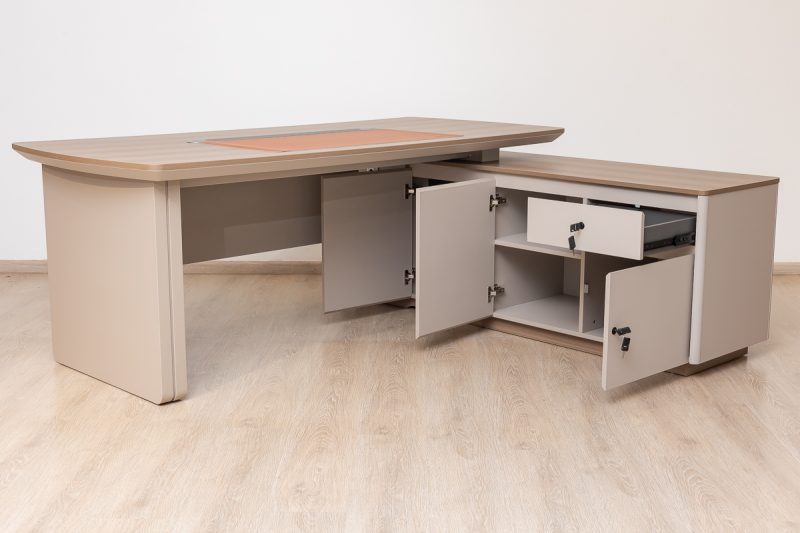 51mhs022 - executive desk