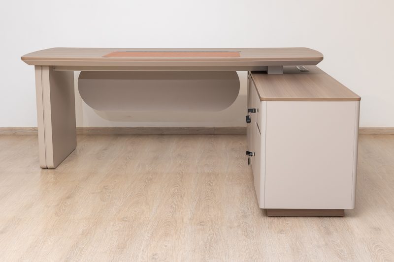 51mhs022 - executive desk
