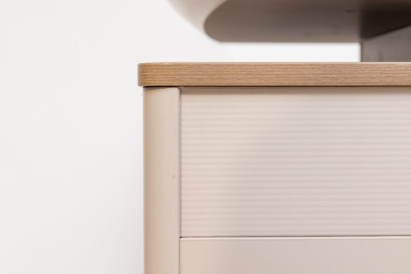 51mhs022 - executive desk