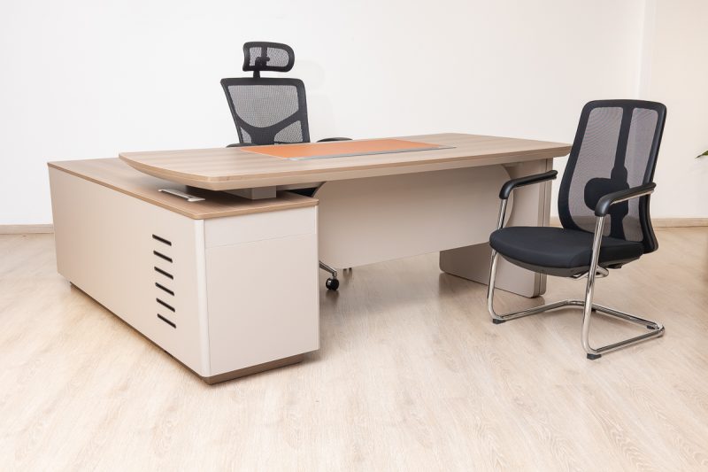 51mhs022 - executive desk