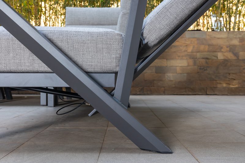 burford outdoor corner sofa + coffee table