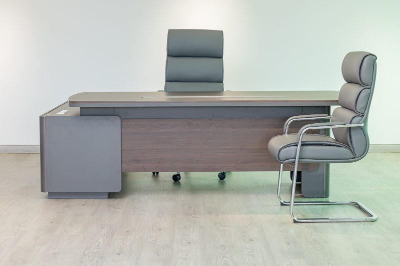 58mpl001 - executive desk
