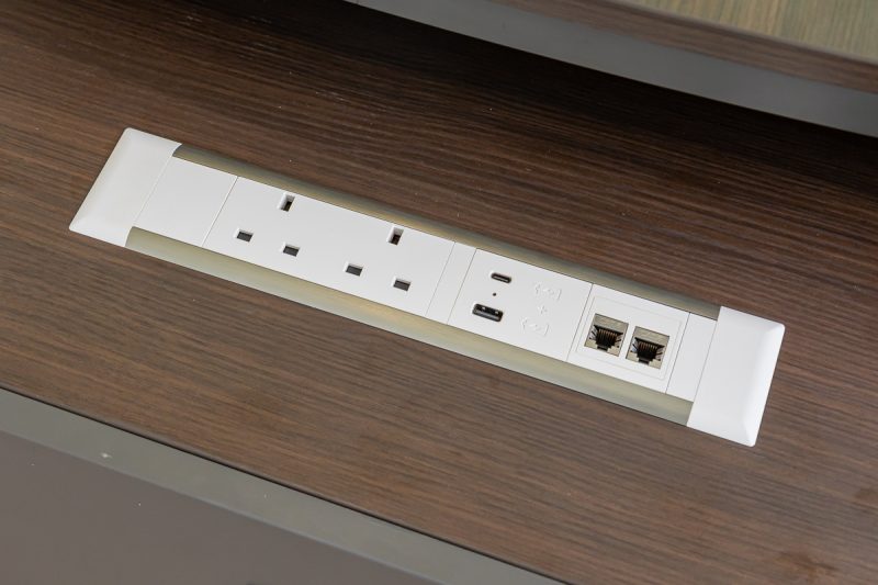 58mpl001 - executive desk