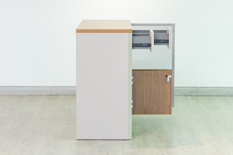 51ujs301 - credenza