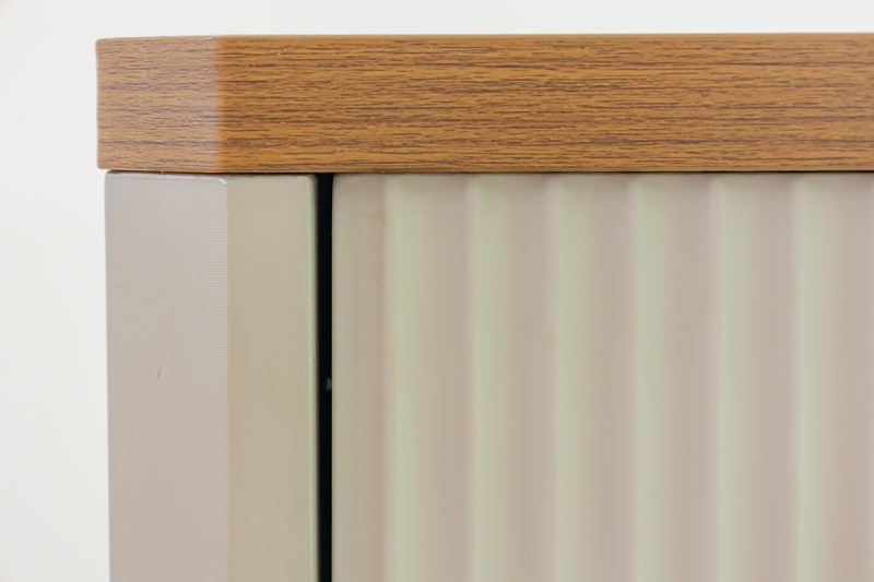 51ujs301 - credenza