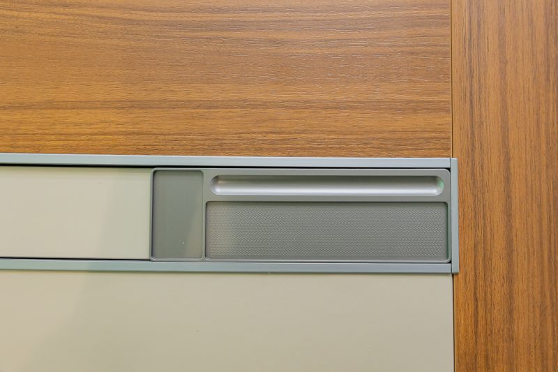 57mhs003 - executive desk