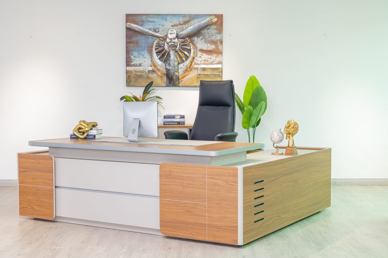 57mhs003 - executive desk