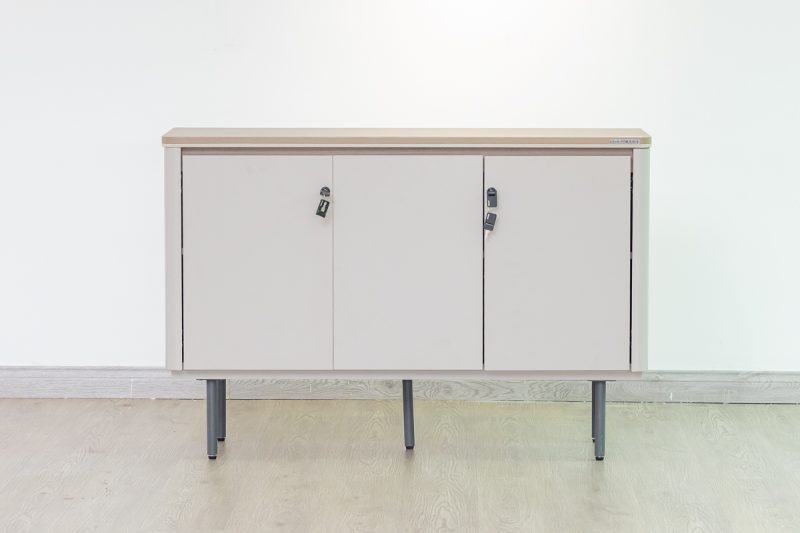 51uhs302 - credenza