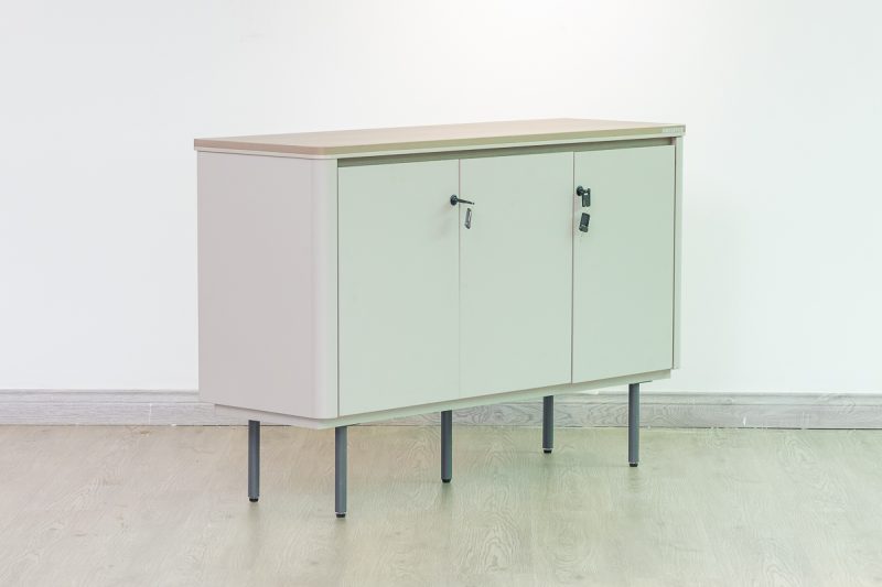 51uhs302 - credenza
