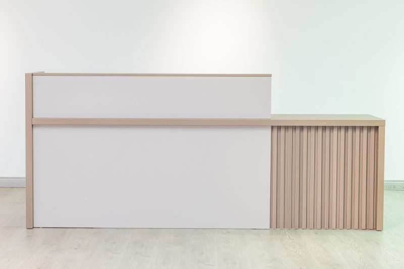 27rjs064 -2.4m - reception desk
