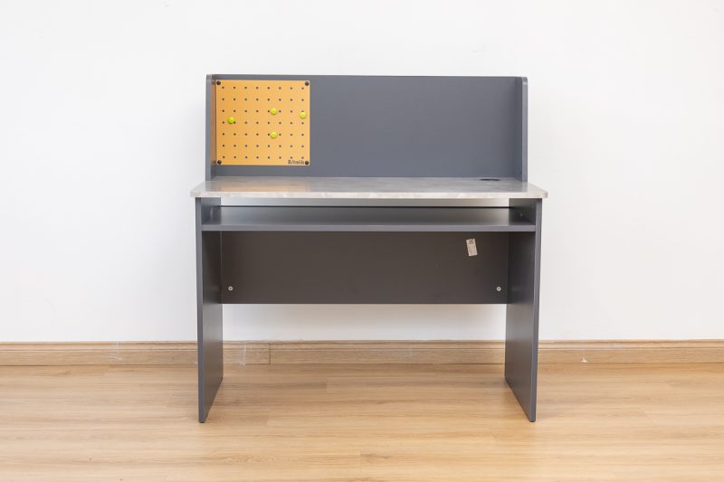 retro study desk