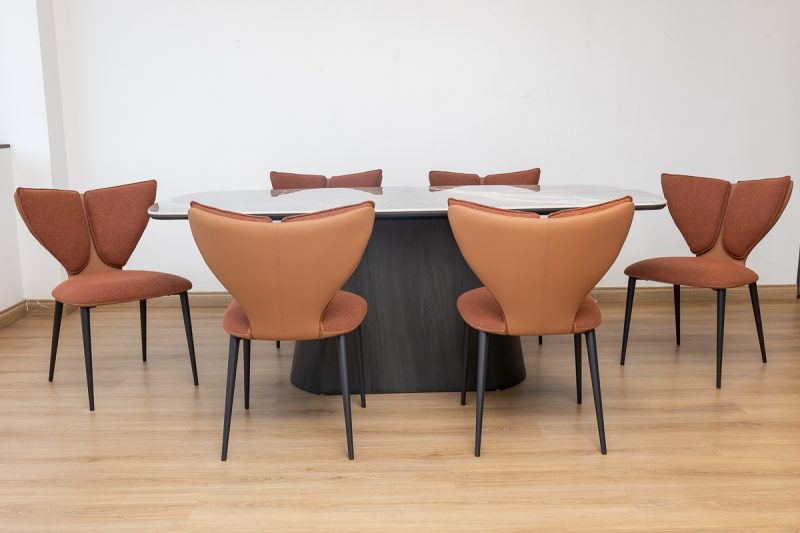 mosco dining table + 6 butterfly chairs