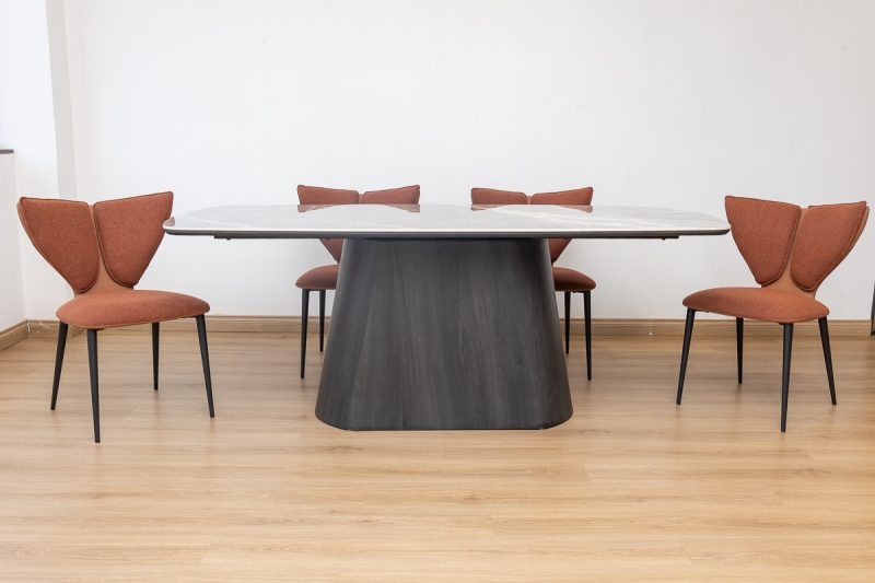 mosco dining table + 6 butterfly chairs