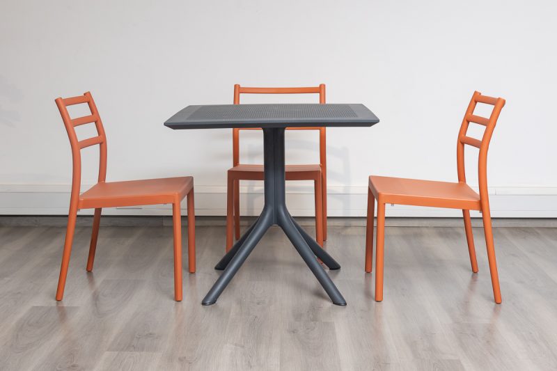 avro outdoor dining table + 4 trent chairs