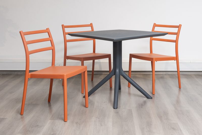 avro outdoor dining table + 4 trent chairs