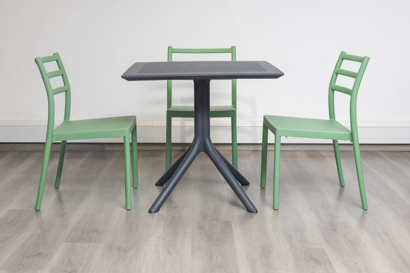 avro outdoor dining table + 4 trent chairs