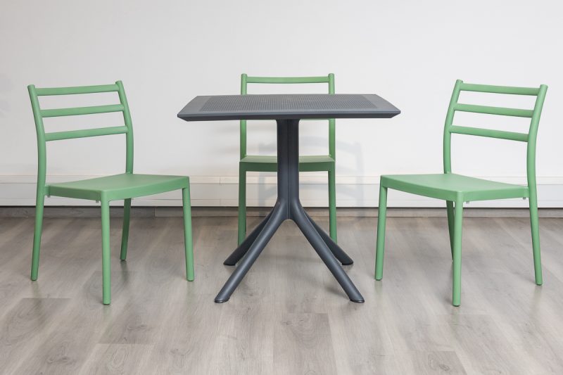 avro outdoor dining table + 4 trent chairs