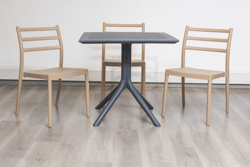 avro outdoor dining table + 4 trent chairs