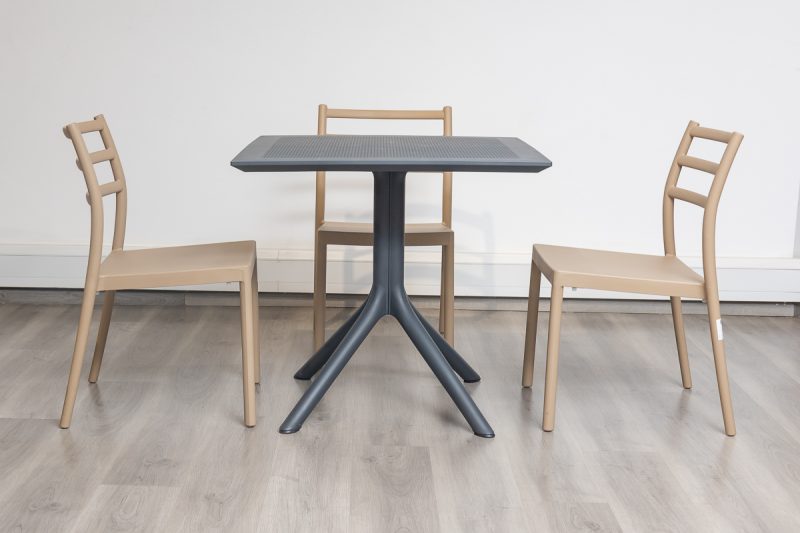 avro outdoor dining table + 4 trent chairs