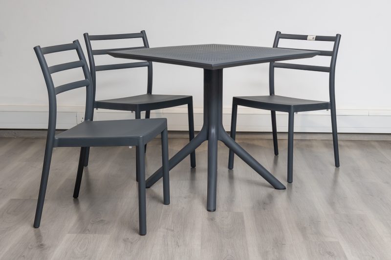 avro outdoor dining table + 4 trent chairs