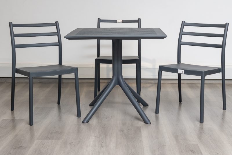 avro outdoor dining table + 4 trent chairs