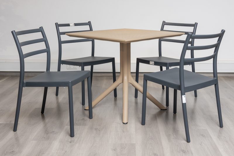 avro outdoor dining table + 4 trent chairs (copy)