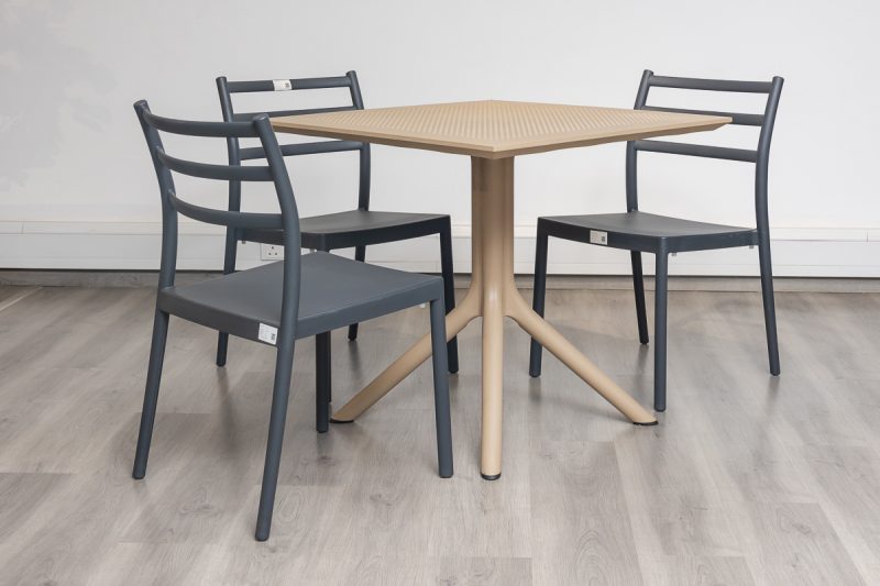 avro outdoor dining table + 4 trent chairs