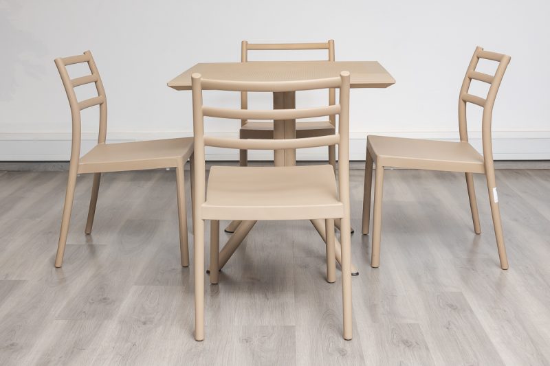 avro outdoor dining table + 4 trent chairs