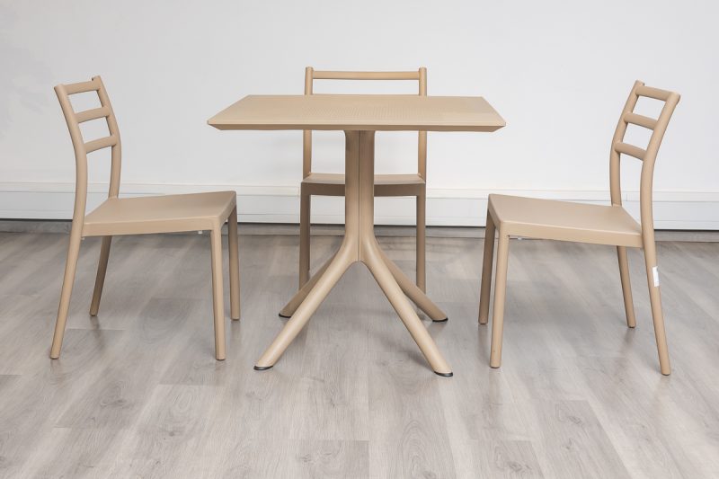 avro outdoor dining table + 4 trent chairs