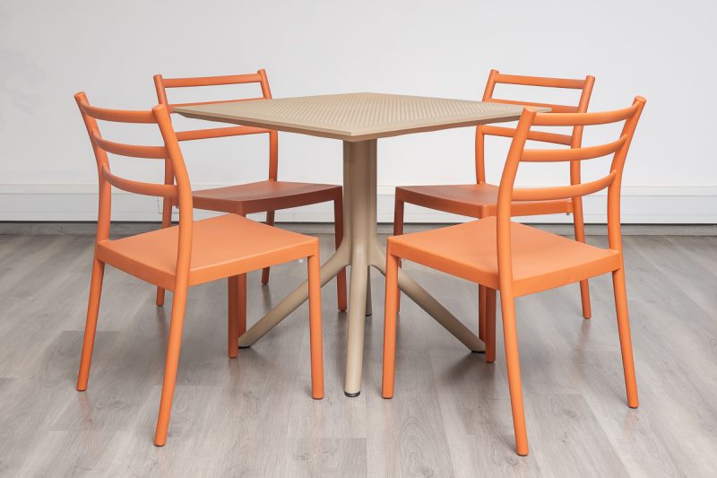 avro outdoor dining table + 4 trent chairs